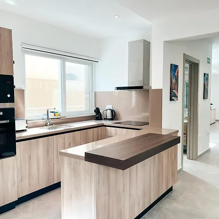 Modern Escape In St Julian W Pool By Arcocollection ヴィラ *