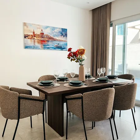 Modern Escape In St Julian W Pool By Arcocollection Vilă *