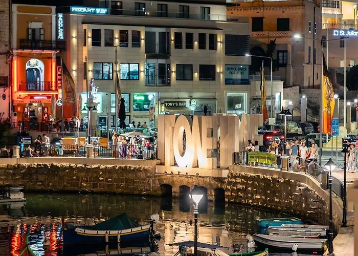 Modern Escape In St Julian W Pool By Arcocollection * San Ġiljan